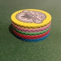 500 Jetons De Cash Game "CARPENTRY" - 1 Seul Exemplaire - Ne Sera Pas Rééditée - 1/2/10/50/200 -Cartes Production 500 jetons de cash game carpentry 1 seul exemplaire ne sera pas reeditee 121050200 2