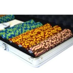 Mallette De 500 Jetons De Poker "CROWN" - Version CASH GAME - En Clay Composite 14 G - Avec Accessoires 8 Mallette De 500 Jetons De Poker "CROWN" - Version CASH GAME - En Clay Composite 14 G - Avec Accessoires -Cartes Production mallette de 500 jetons de poker crown version cash game en clay composite 14 g avec accessoires 3