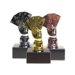 Trophées De Poker POKER HAND PODIUM – 3 Trophées – 13cm De Hauteur – Socles à Personnalisés